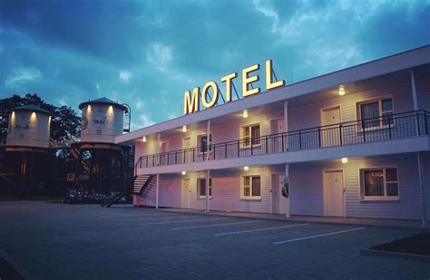 Hotel vs motel: What's the difference? | Skyscanner