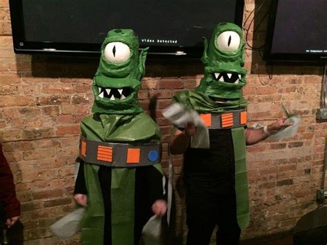 These "Simpsons" Fans' Costumes Are Insanely Clever And Detailed | Cute ...