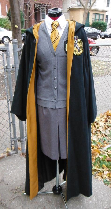 Quincy's Hufflepuff uniform. | Harry potter outfits, Harry potter robes ...