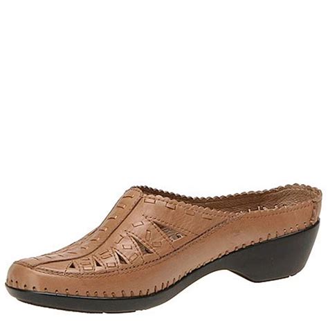 Easy Spirit Womens Dolly Leather Closed Toe Mules