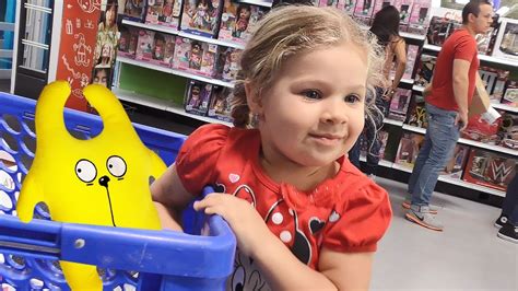 видео на канале Kids Diana ShowDoing Shopping with Roma Diana and Baby Doll