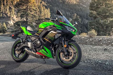 Motos Kawasaki 650 terão novidade eletrônica em 2023