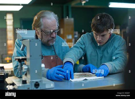 THE AUTOPSY OF JANE DOE (2016) BRIAN COX EMILE HIRSCH ANDRE OVREDAL ...