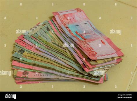 View of Sudanese Pound banknotes Stock Photo - Alamy