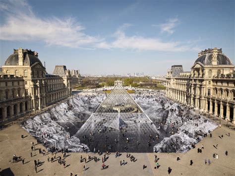 Vanishing Pyramid: JR at the Louvre Museum | DailyArt Magazine