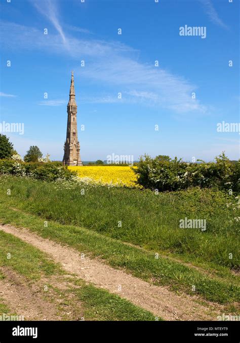 Sledmere monument in honour of Sir Tatton Sykes in the Yorkshire Wolds ...