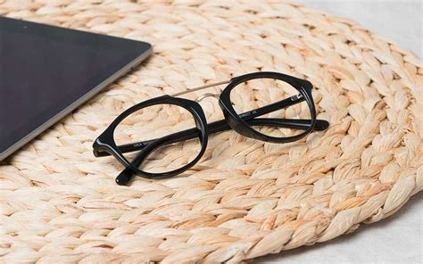 Prism Eyeglasses Side Effects | Blog | EyeBuyDirect