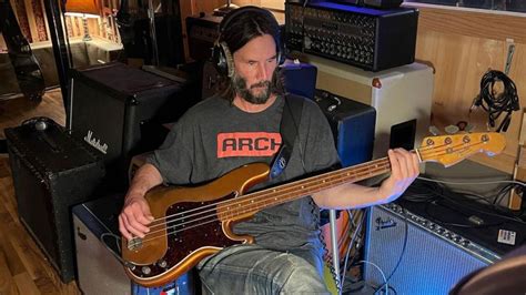 Keanu Reeves Recalls How He Started Playing Bass, Talks Early Musical ...