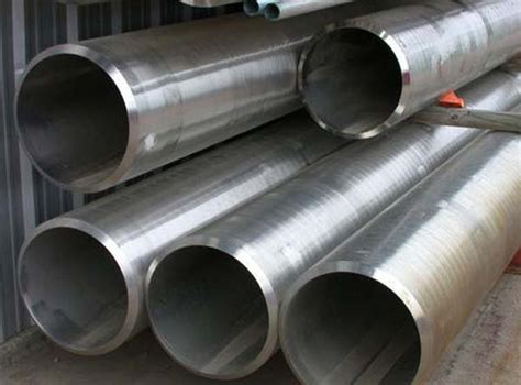 Types of Pipes Used in Oil & Gas Industries with Pdf