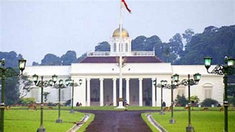 Mengintip Kemegahan Istana Bogor