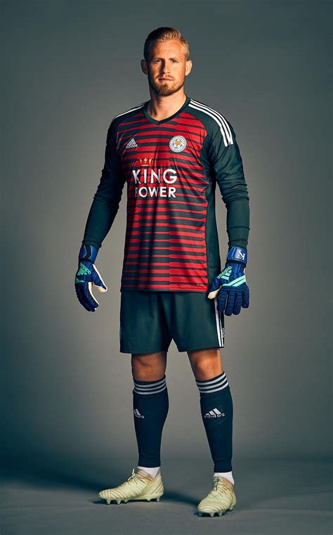 Leicester City 2018/2019 Goalkeeper Kit | Leicester city football club ...