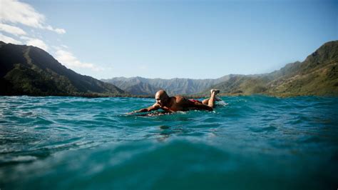 Surfing in Hawaii | Go Hawaii