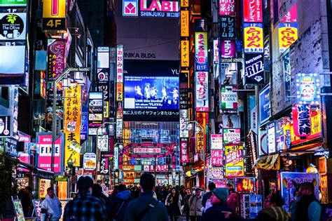 10 Things NOT to Do in Tokyo - Japanese Social Etiquette Tips and ...