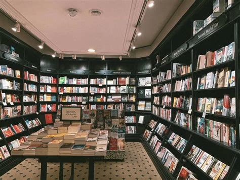 Hatchards: A Peek Inside the Oldest Bookshop in London | solosophie