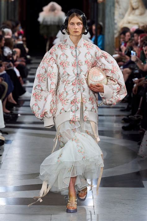 Simone Rocha Spring 2023 Ready-to-Wear Collection | Vogue