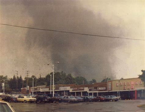 May 31, 1985: A tornado outbreak out of place - U.S. Tornadoes