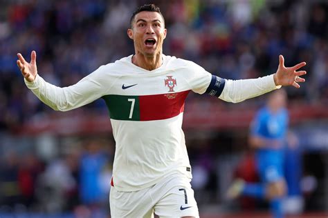 Cristiano Ronaldo snatches last-gasp winner for Portugal on landmark ...