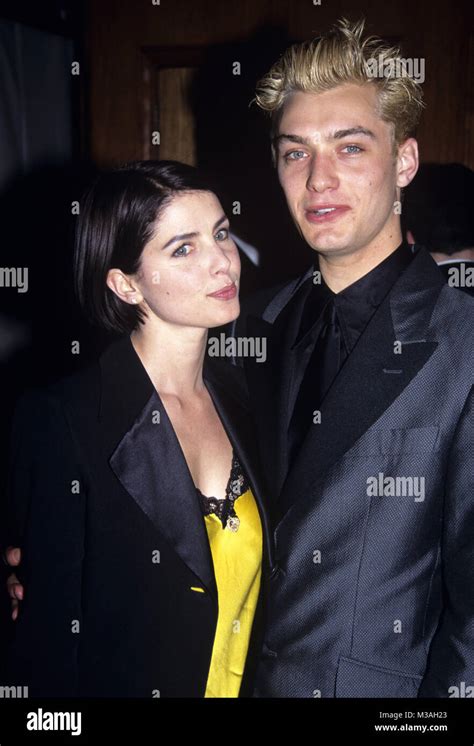 Jude Law and Sadie Frost photographed at the opening night of ...