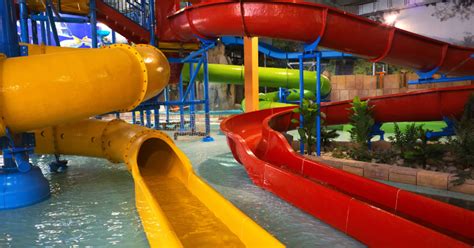 6 Indoor Water Parks in Ohio {2023} - Make a Splash all Year Long!