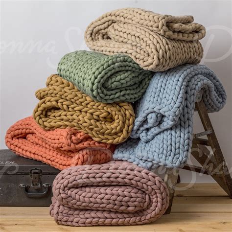 Chunky Knit Throws by Donna Sharp - Luxurious Acrylic Blankets for Cozy ...