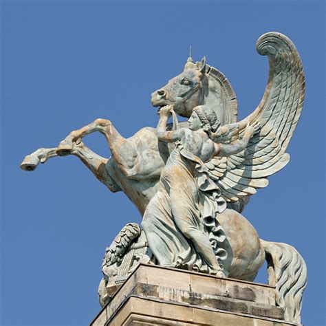 Classic | Sculpture art, Sculpture, Winged horse