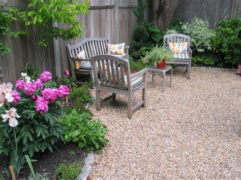 Pea Gravel Patio Designs