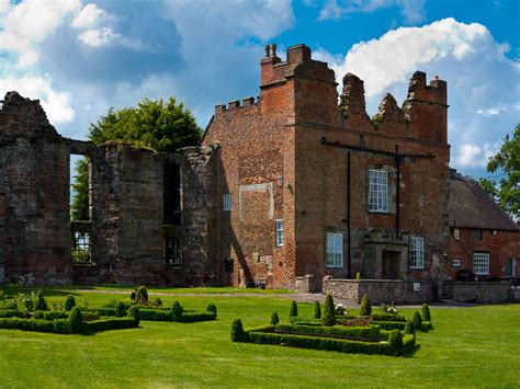 Castle said to be haunted by ghost of Mary Queen of Scots set to be ...