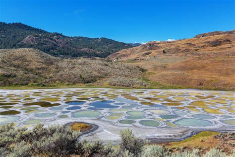 Exploring the Unique and Sacred Spotted Lake (Kliluk) – Unusual Places