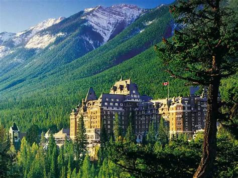 Stay at Fairmont Banff Springs Hotel | Canada Rail Vacations