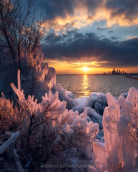 Toronto Sunset from earlier this week : r/toronto