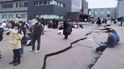 Japan earthquake: Thousands told to take shelter after major quake ...