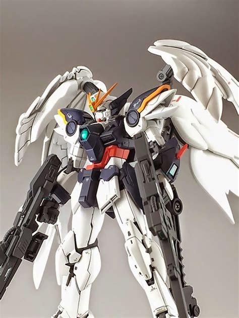 Gundam Family: RG 1/144 Wing Gundam Zero Custom EW Painted Build ...