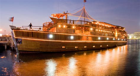 Rustar Dhow Dinner Cruise – Dubai’s biggest floating restaurant