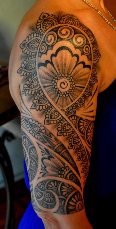 Henna-inspired half sleeve by Audi: TattooNOW