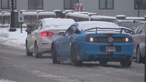 Chicago area braces for blizzard-like conditions