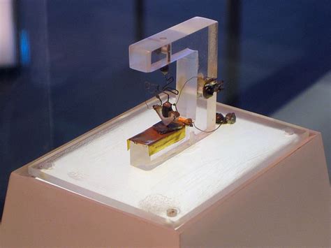 First transistor created 70 years ago: the device that changed the world