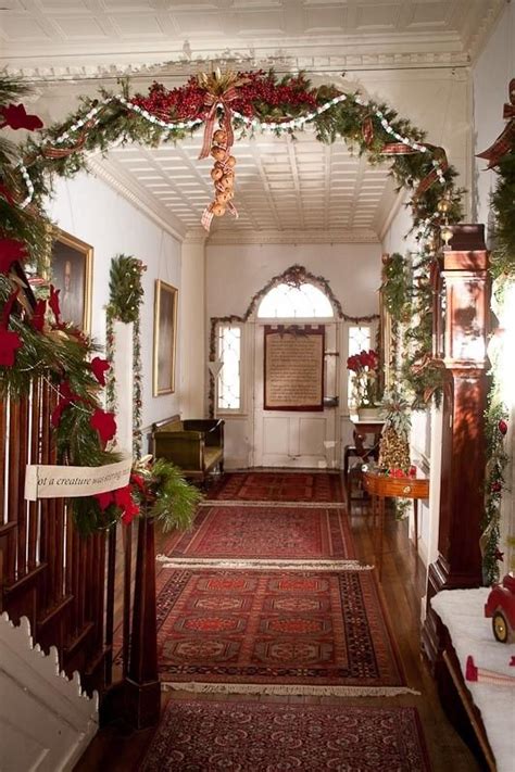 30 Beautiful Victorian Christmas Decorations Ideas - Decoration Love