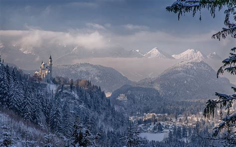 Winter Majesty: Neuschwanstein Castle HD Wallpaper