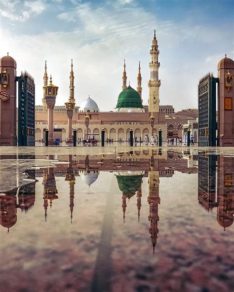 The Prophet’s Mosque in Medina🇸🇦 | Medina mosque, Mecca masjid, Medina