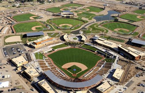 Dodgers camp: Desert blooms