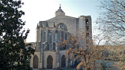 University of Girona wall walk: Spain | Visions of Travel