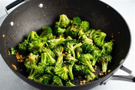 Broccoli Stir Fry Recipe with garlic and ginger - Build Your Bite