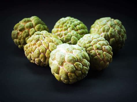 2 Sugar Apple Varieties - ChowTray