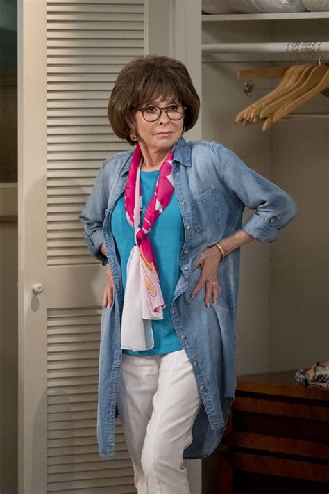 Bild zu Rita Moreno - One Day At A Time (2017) : Bild Rita Moreno ...