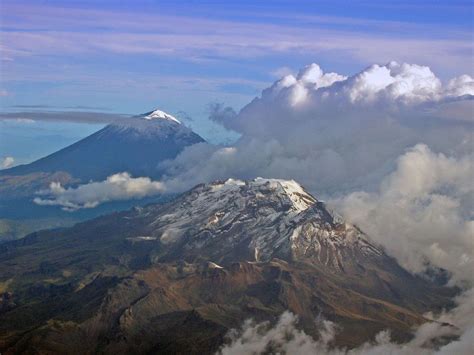 An Aztec Love Story: Popocatepetl & Iztaccihuatl