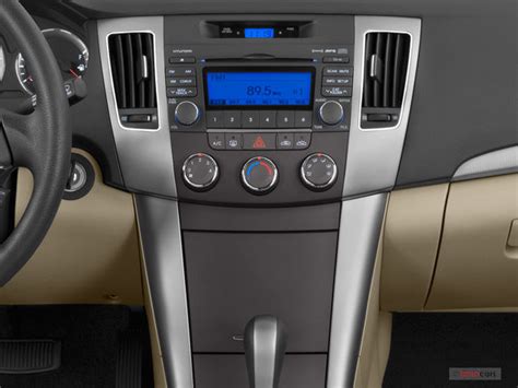 2010 Hyundai Sonata: 11 Interior Photos | U.S. News