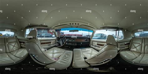 360° view of Vintage Lincoln Continental Mark III (approx. 1970 - Alamy