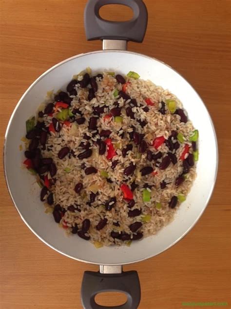 Coconut rice and beans: a clean eating dish even for weight management