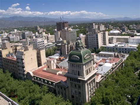 ⇒ Mendoza: un paseo por las atracciones del centro de la ciudad