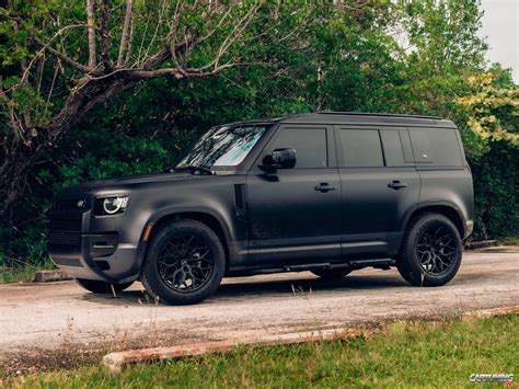 Blacked-out Land Rover Defender 110 2021, side